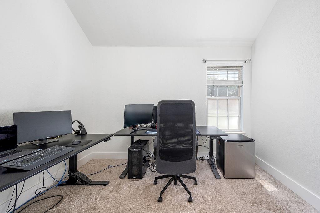 1951 W Trent Court Way