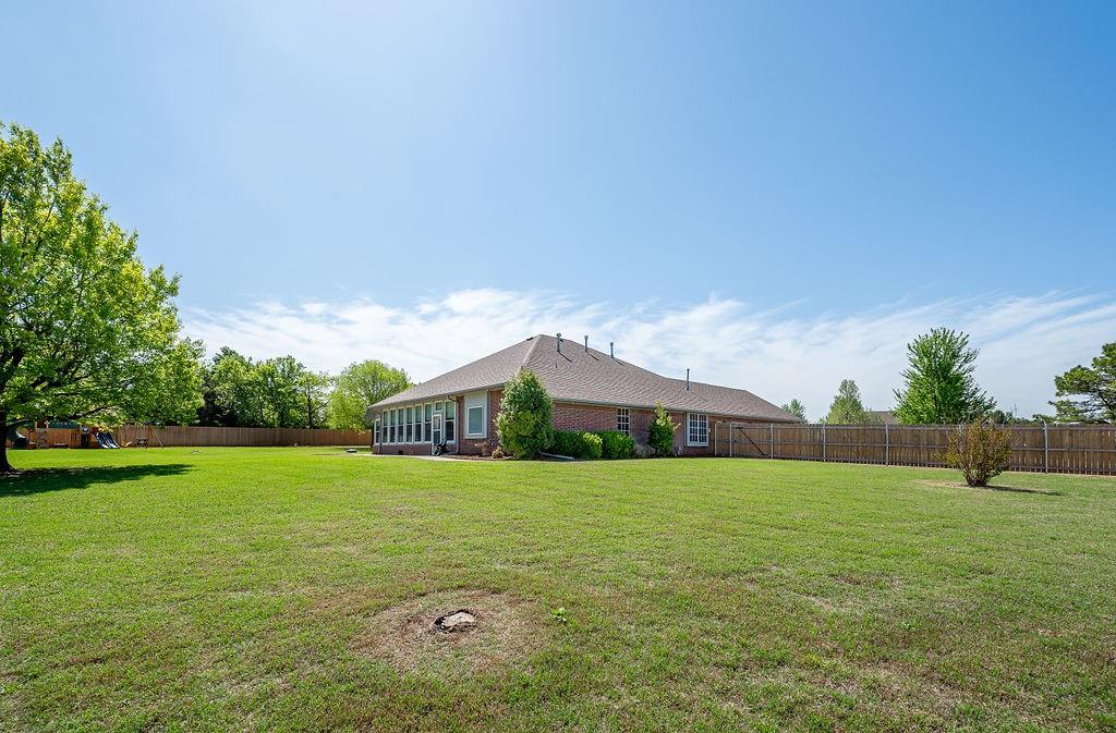 1951 W Trent Court Way