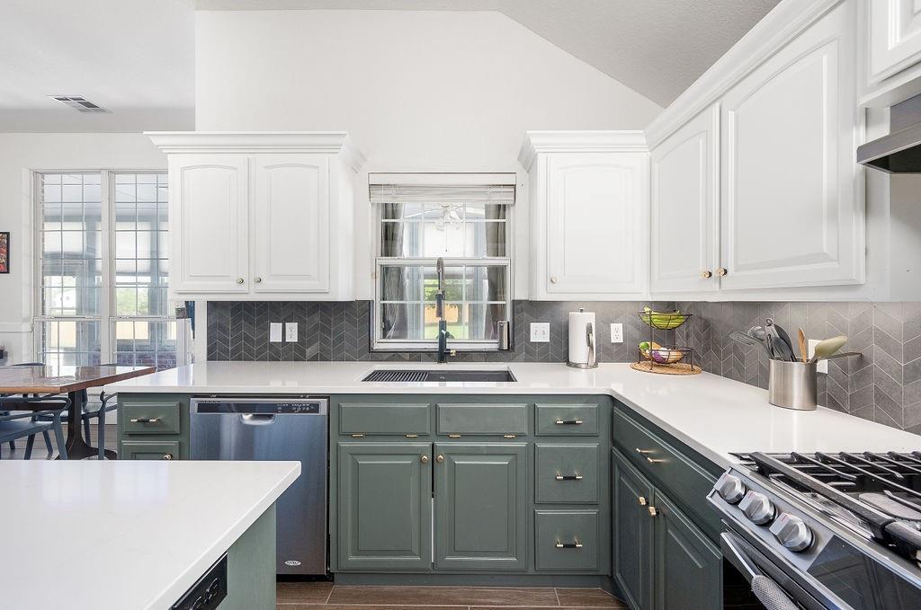 1951 W Trent Court Way