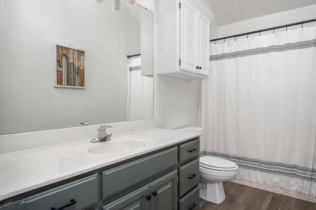 1951 W Trent Court Way