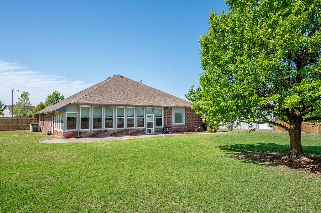 1951 W Trent Court Way