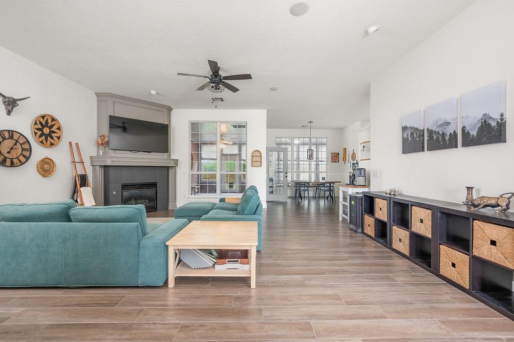 1951 W Trent Court Way