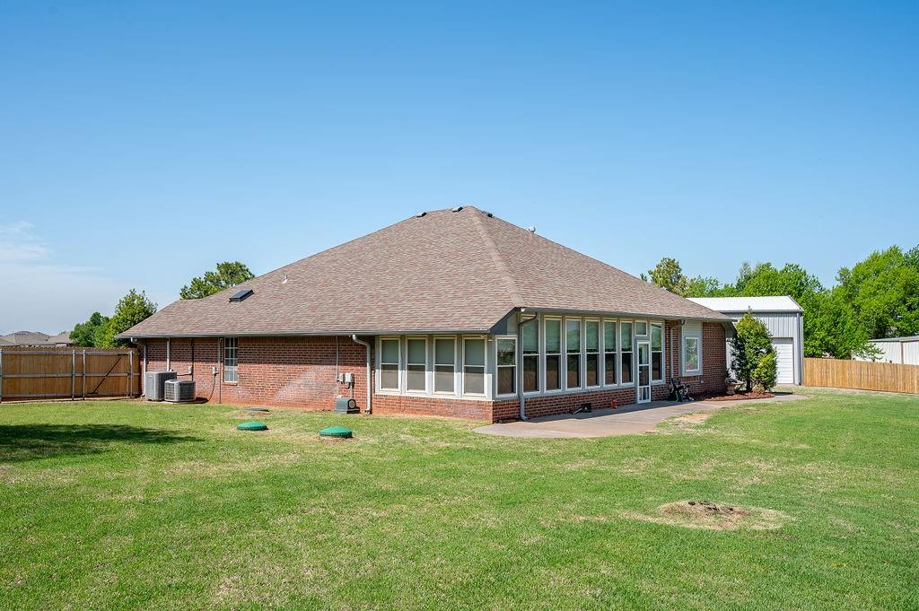 1951 W Trent Court Way