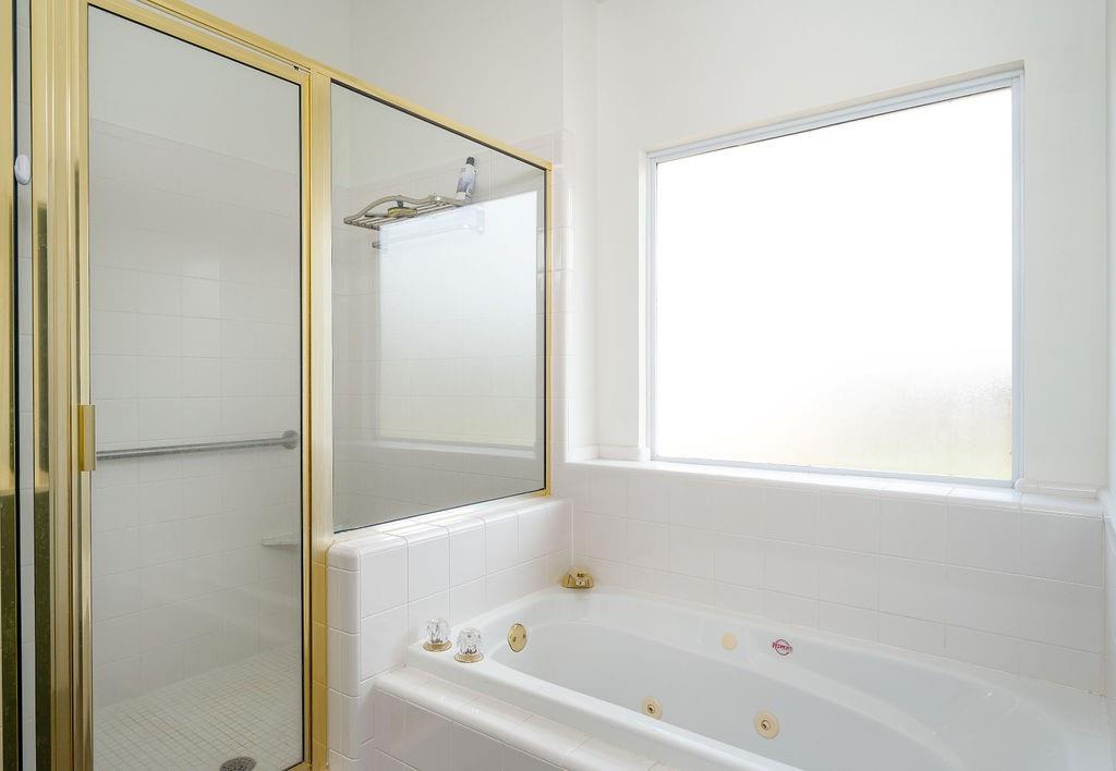 1951 W Trent Court Way