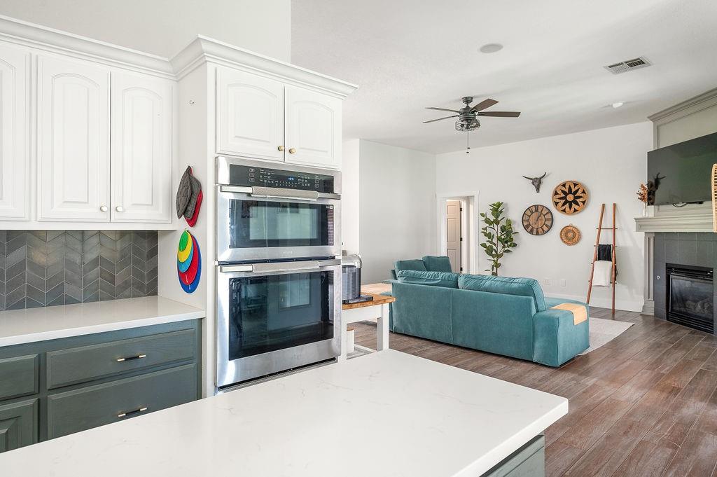 1951 W Trent Court Way