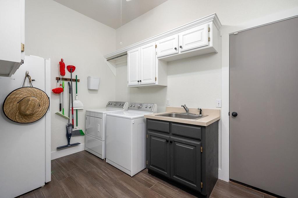 1951 W Trent Court Way