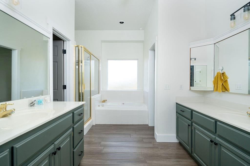 1951 W Trent Court Way