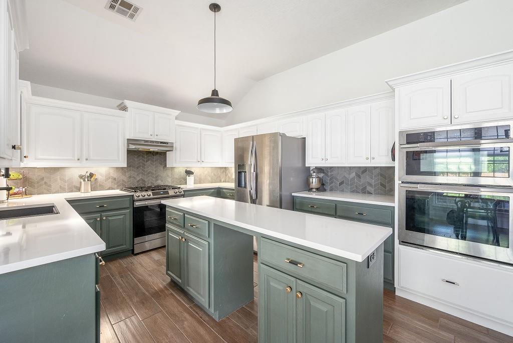 1951 W Trent Court Way