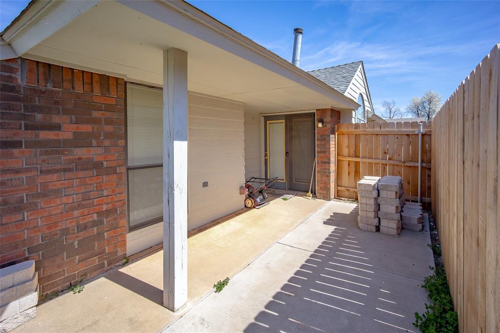 12113 Blueway Avenue