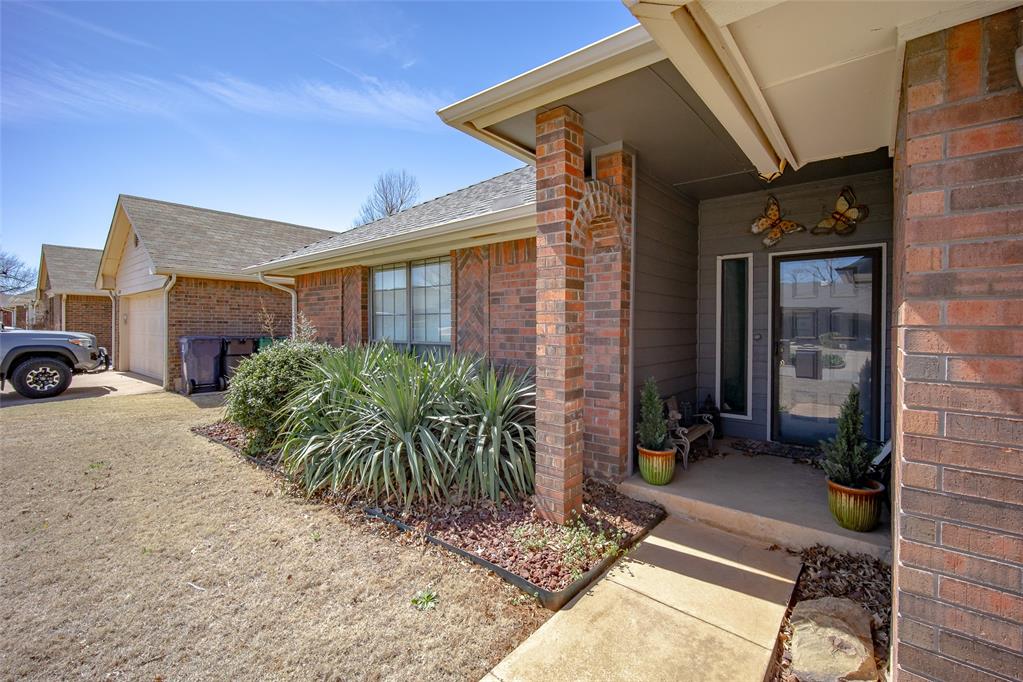 12113 Blueway Avenue