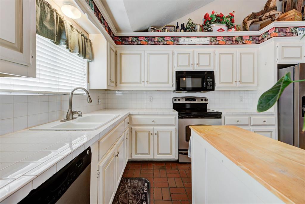 1428 WOOD DUCK Drive