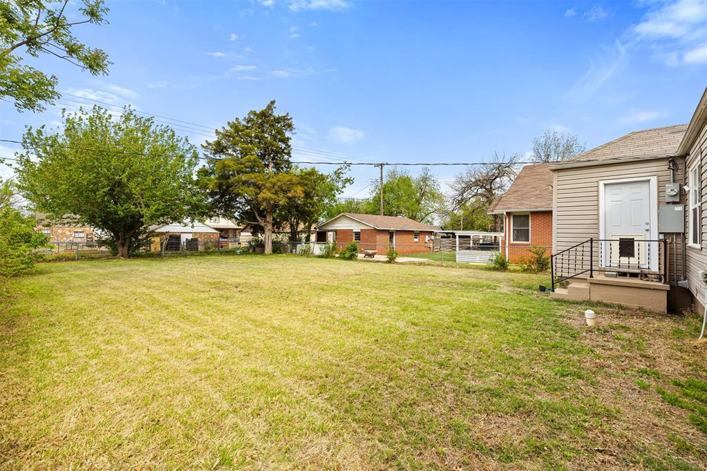 1104 S Hadden Avenue