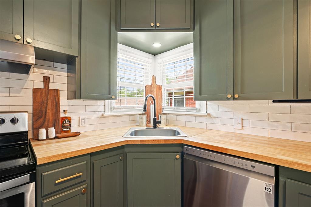 1104 S Hadden Avenue