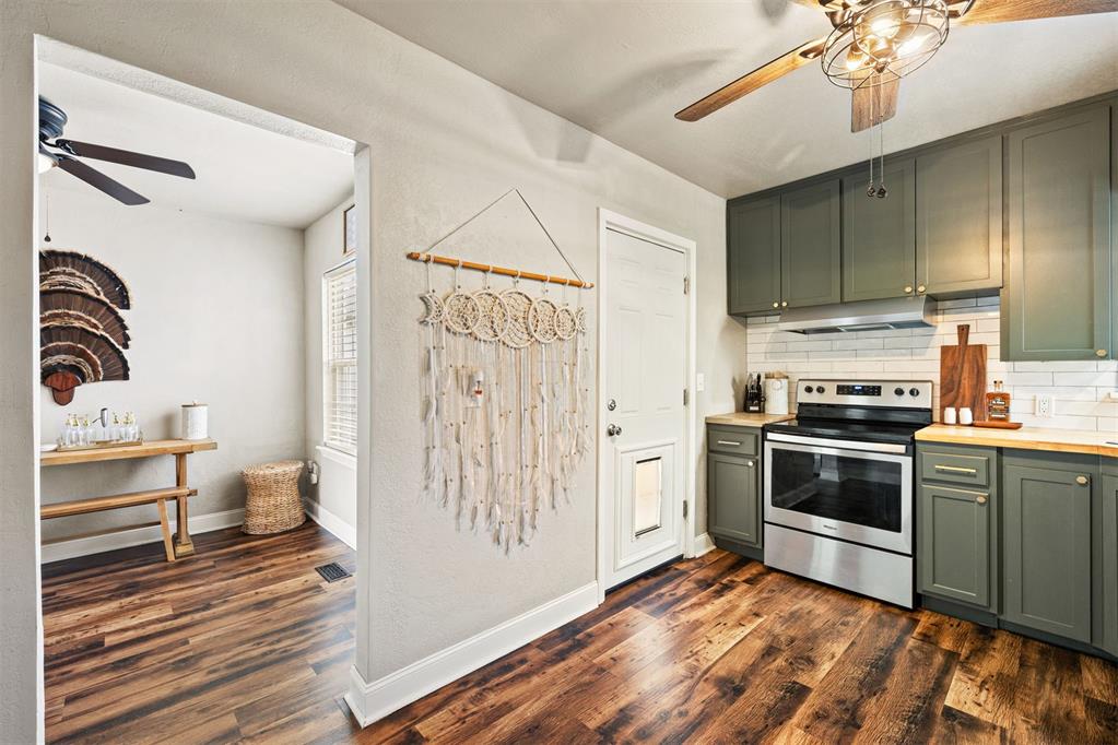 1104 S Hadden Avenue