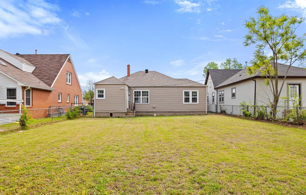 1104 S Hadden Avenue