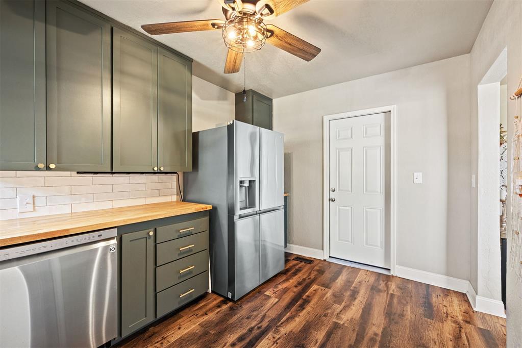 1104 S Hadden Avenue