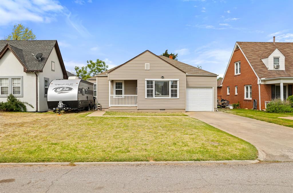 1104 S Hadden Avenue