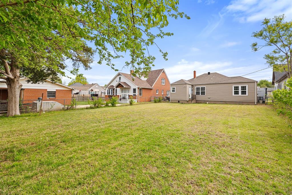 1104 S Hadden Avenue