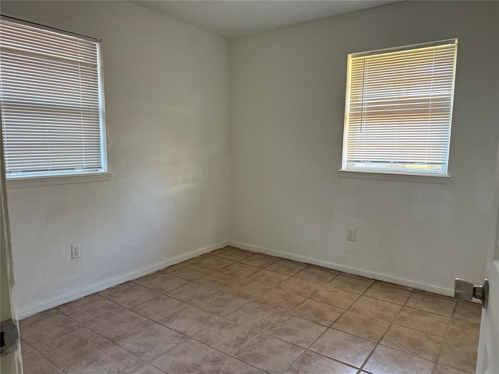 109 S PATTERSON Drive