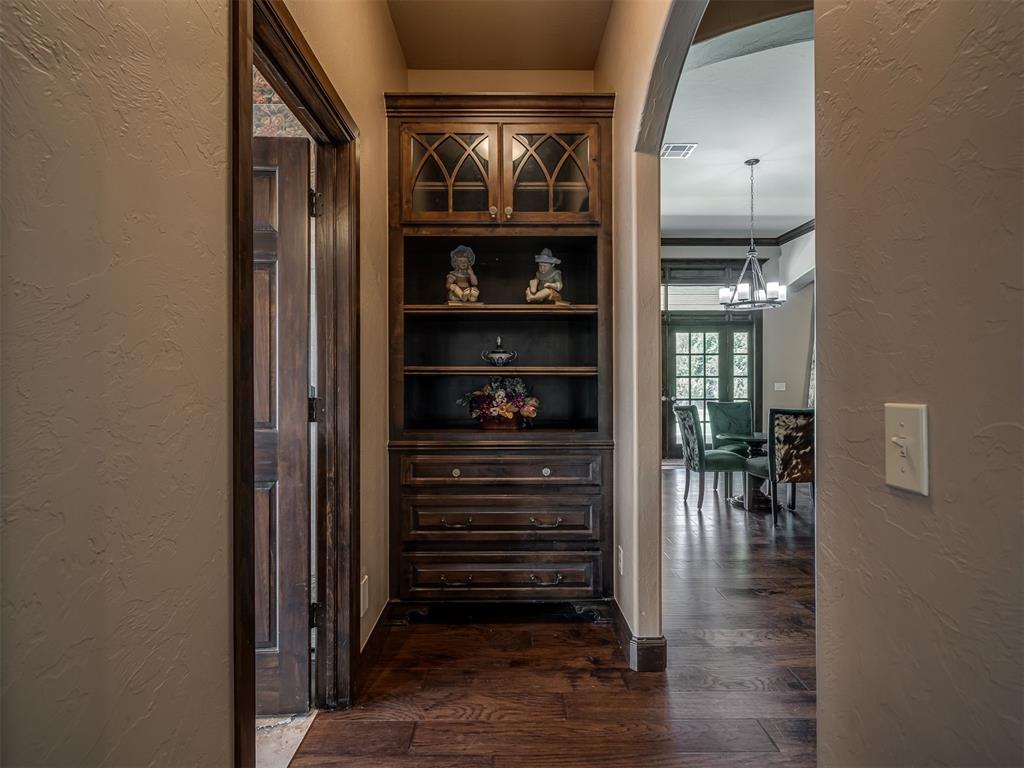 10925 San Lorenzo Drive