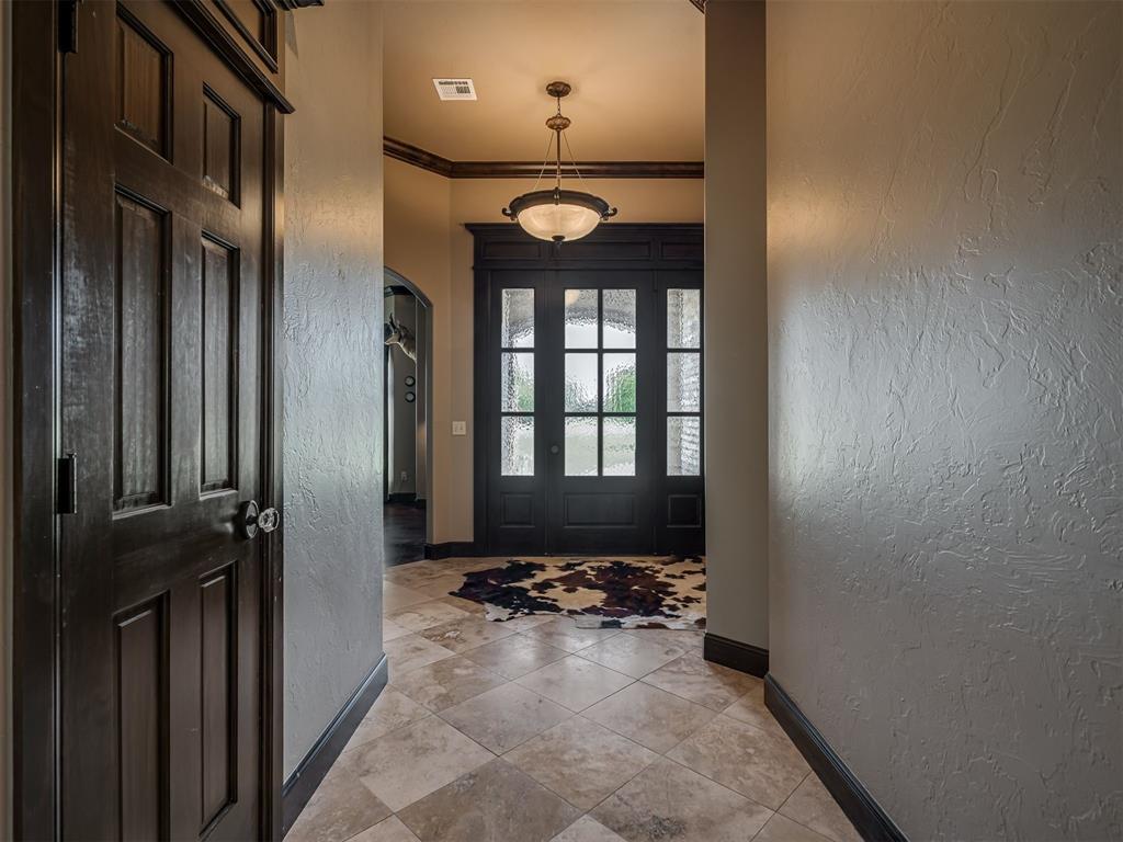 10925 San Lorenzo Drive