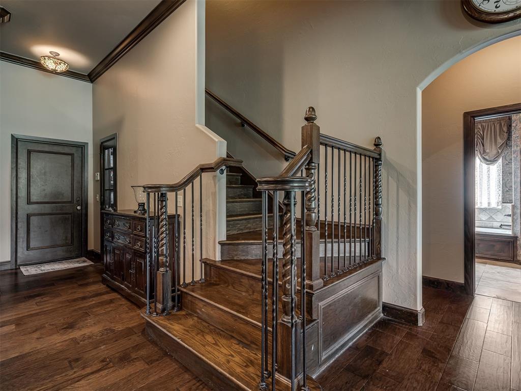 10925 San Lorenzo Drive