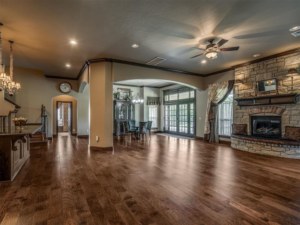 10925 San Lorenzo Drive