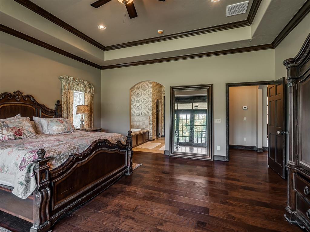 10925 San Lorenzo Drive