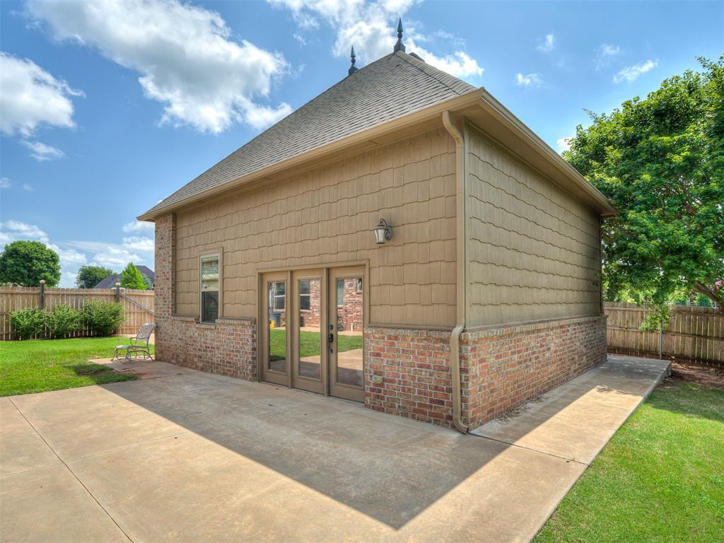 10925 San Lorenzo Drive