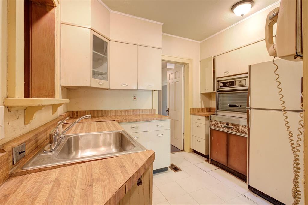 2920 N Harvey Parkway