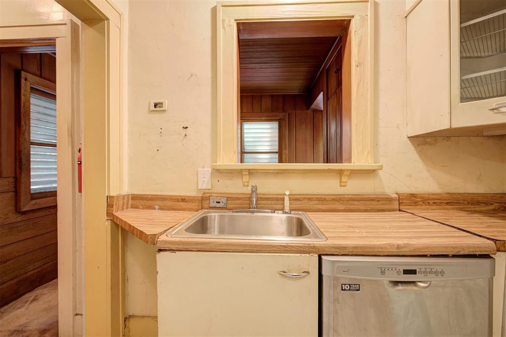 2920 N Harvey Parkway