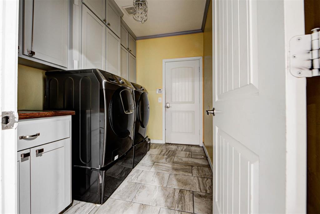 20500 Antler Farms Drive