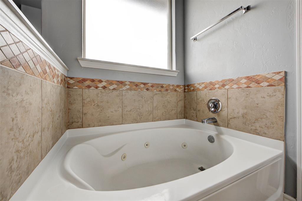 20500 Antler Farms Drive