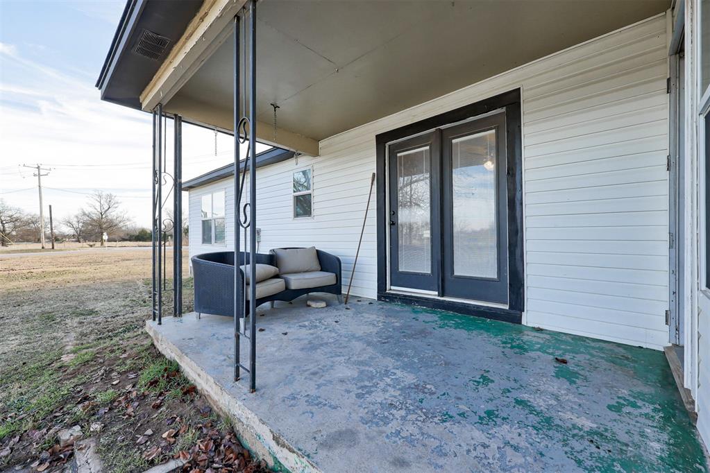 107 E Railroad Street