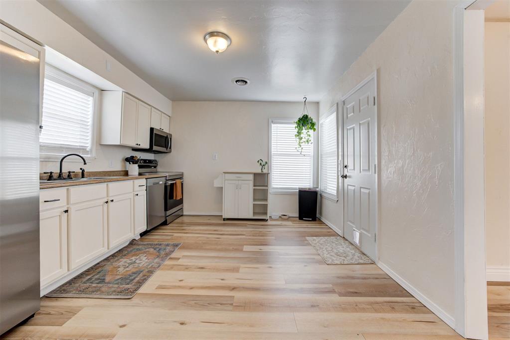 107 E Railroad Street