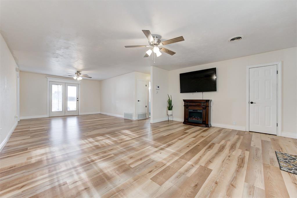 107 E Railroad Street