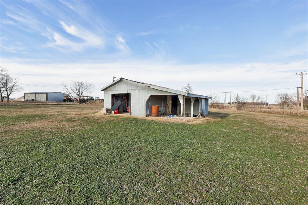 107 E Railroad Street