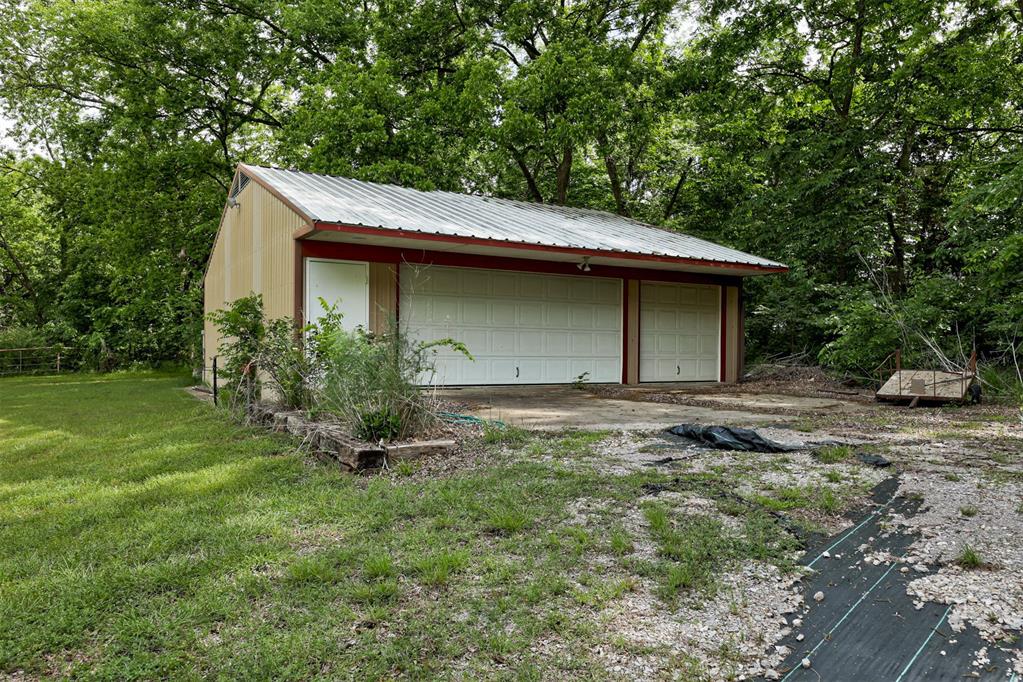 7725 Cemetery Road
