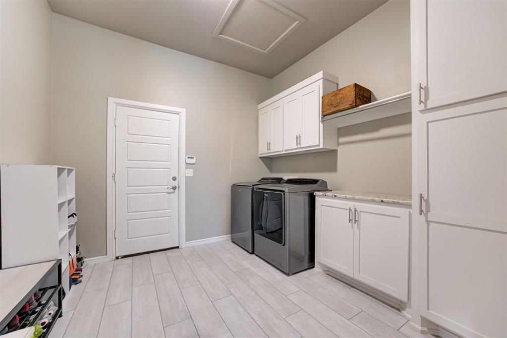 3008 Hunter Crest Drive