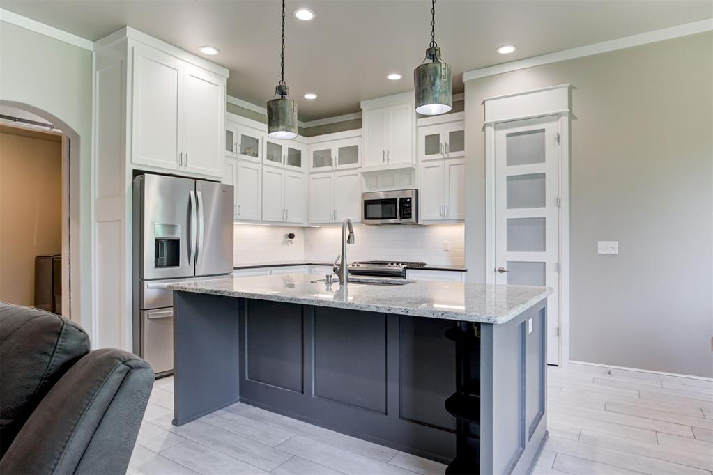 3008 Hunter Crest Drive