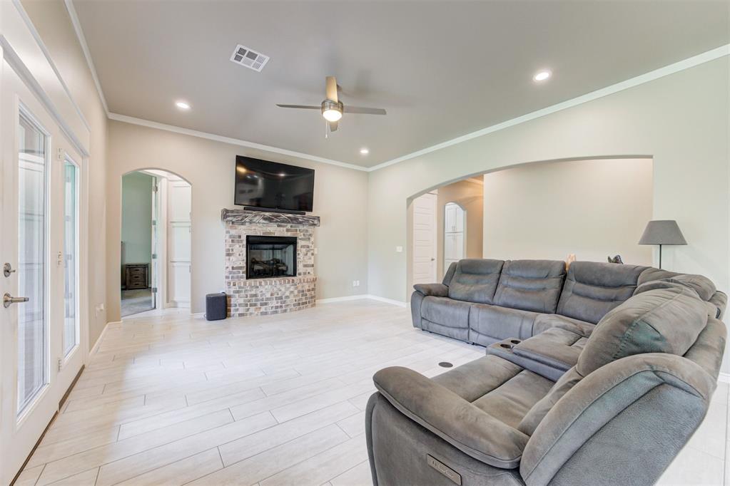 3008 Hunter Crest Drive