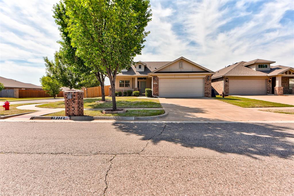 19112 Hecho Drive