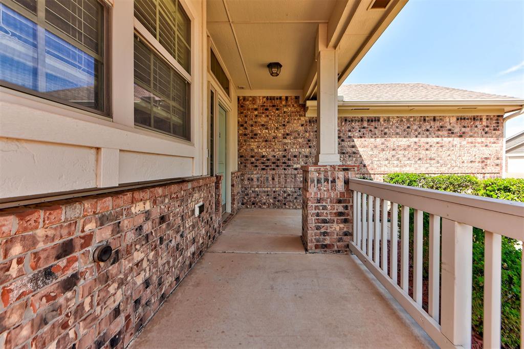 19112 Hecho Drive