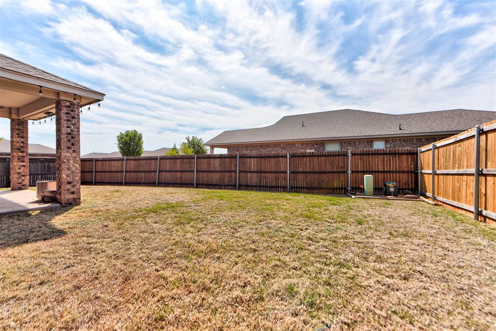 19112 Hecho Drive