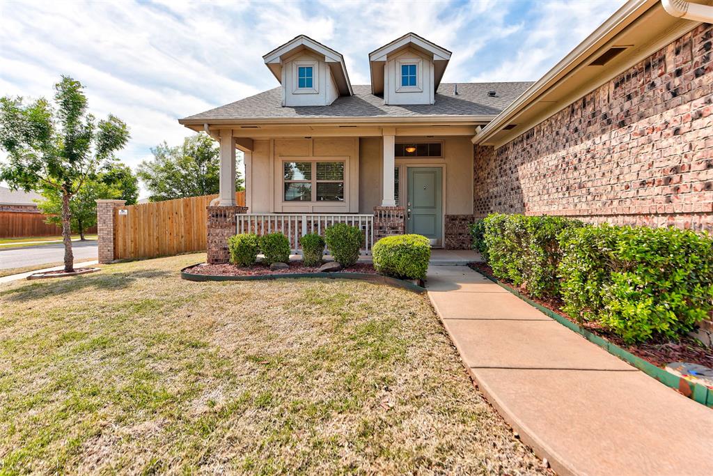 19112 Hecho Drive