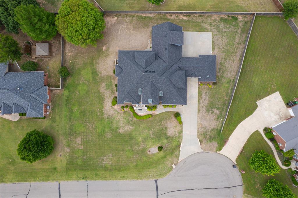 320 Lysbeth Court