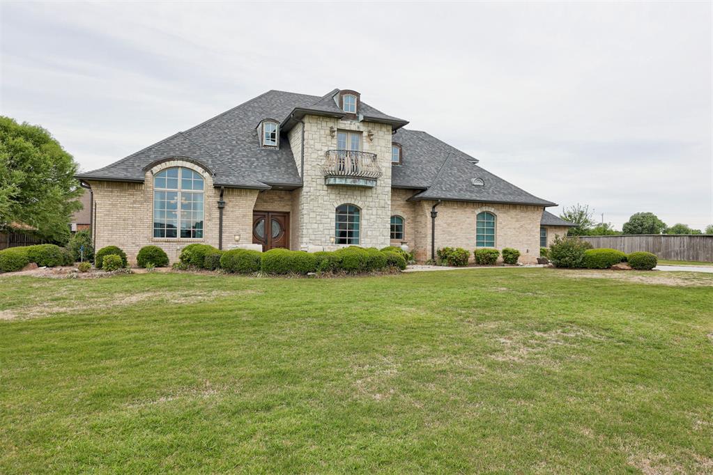 320 Lysbeth Court