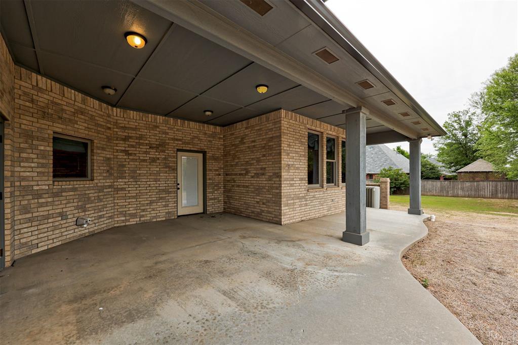 320 Lysbeth Court