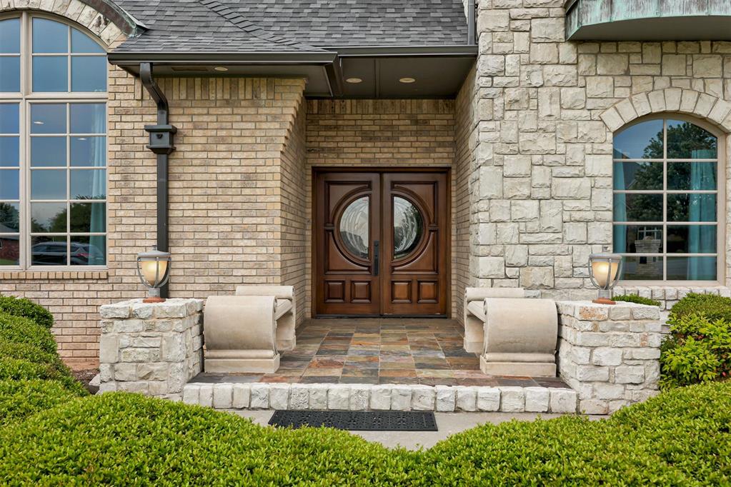320 Lysbeth Court