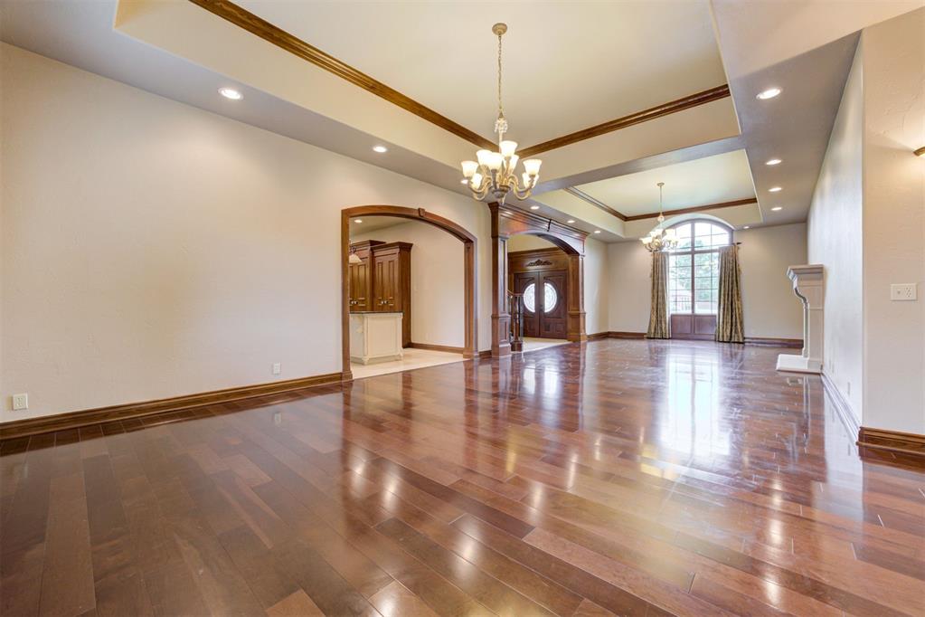 320 Lysbeth Court